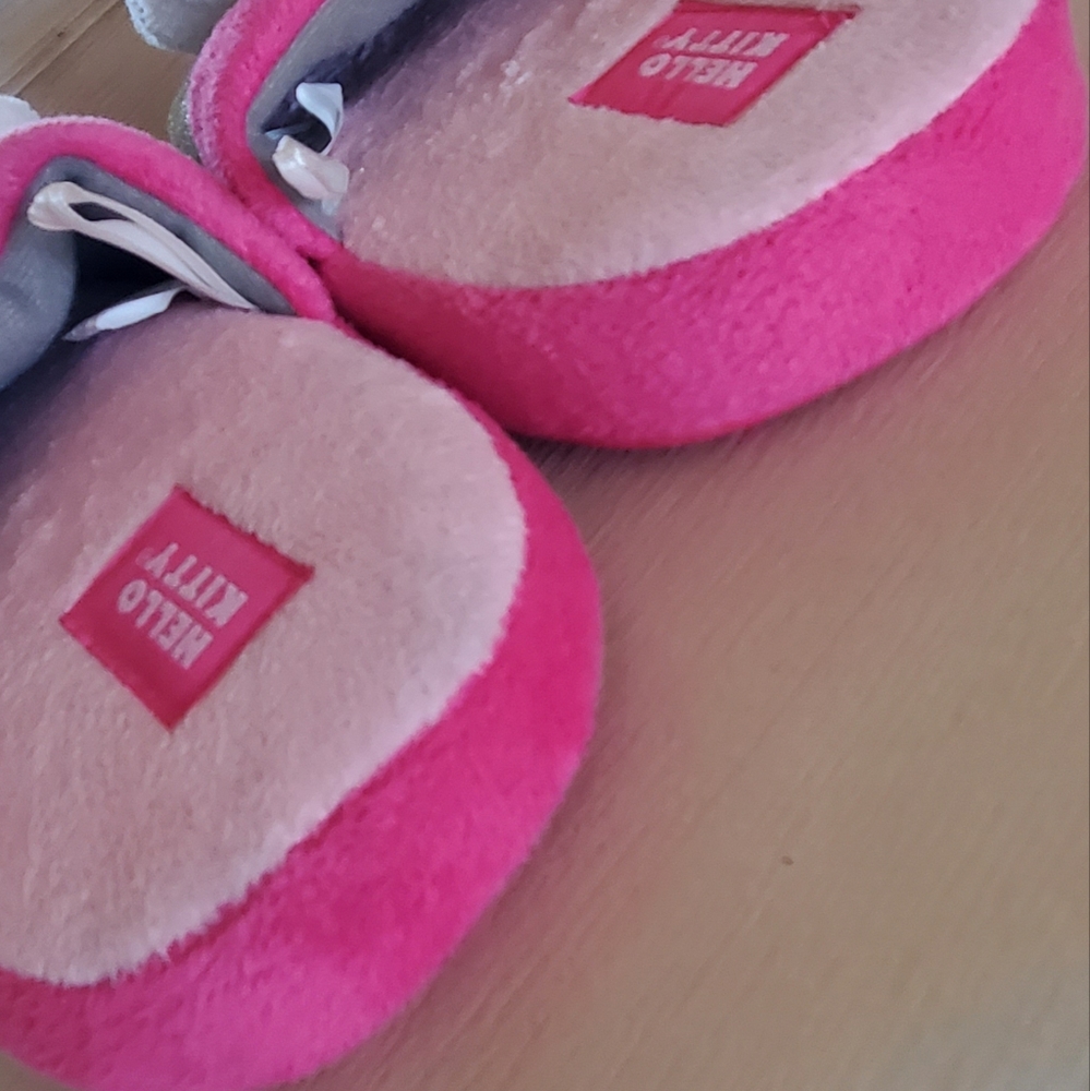 HELLO KITTY SAMRIO GIRLS SLIPPERS SZ 2-3 - Picture 3 of 11
